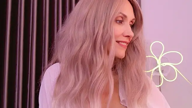 Онлайн чат XXX betty_xoxoo
