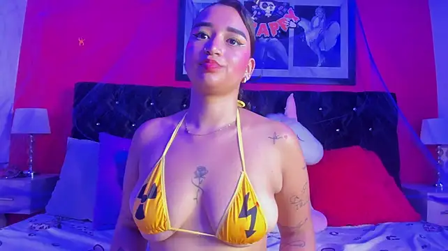 AlexxaGomez live XXX chat