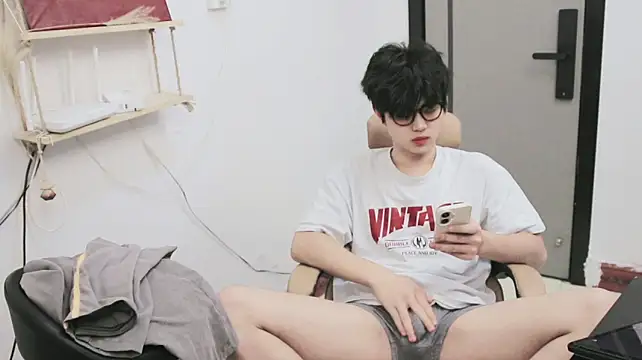Uu_g's Live XXX Chat