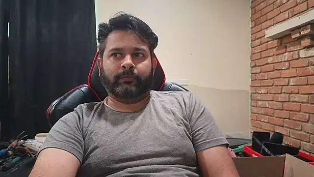 daddy4whores' Live XXX Chat