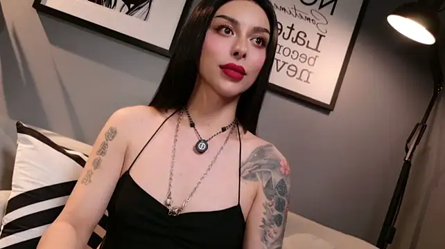 LetisiaRocks Adlı Modelin Canlı XXX Sohbeti
