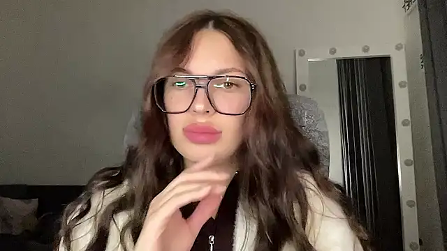 MoonriseGoddess' Live XXX Chat