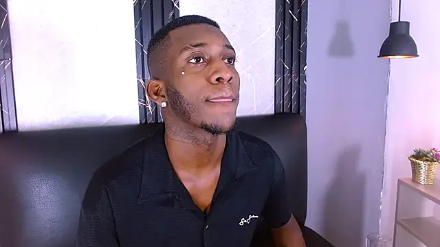 Czat XXX na żywo – Black_Stiven
