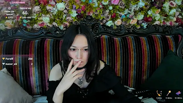 AriettiHamoeのライブXXXチャット
