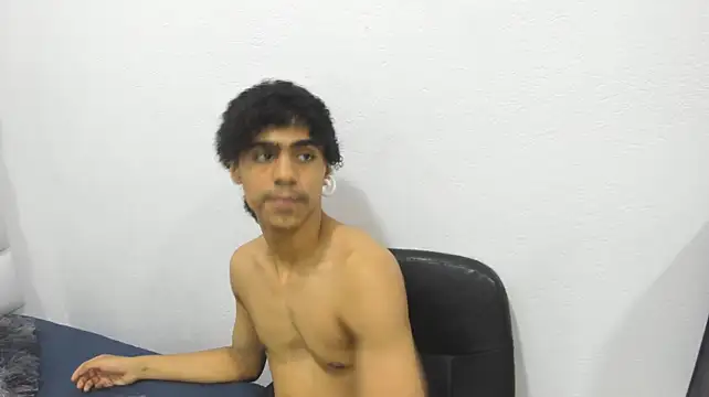 Malcom_Foxx লাইভ XXX চ্যাট