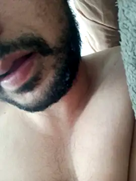 צ'אט XXX בשידור חי של arousing3