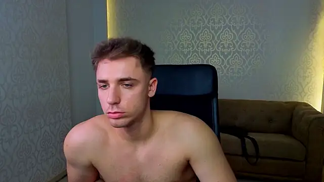 צ'אט XXX בשידור חי של KellenWest