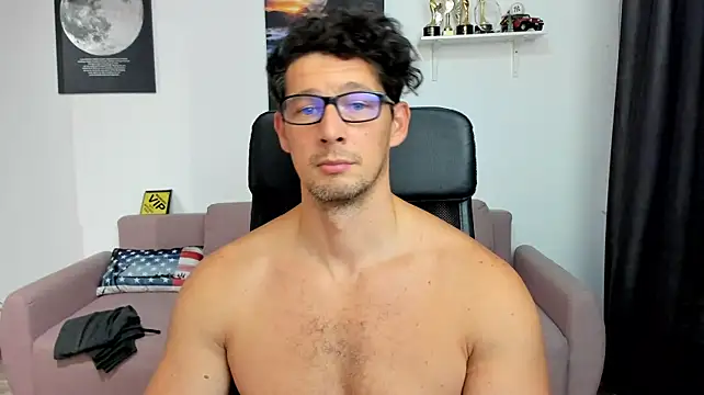 BrutusK08 Live XXX-Chat