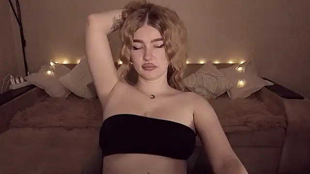 ViolettaLopez 现场XXX聊天