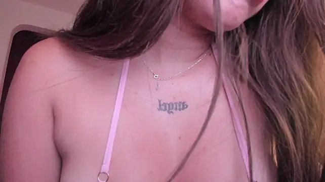 lain_t's Live XXX Chat