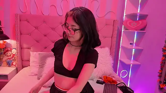 Lara-Victoria- Chat XXX in diretta