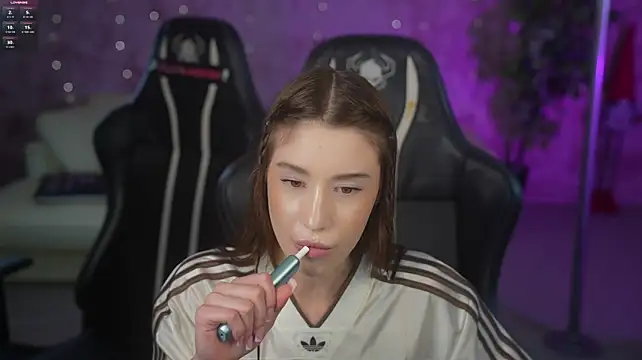 Selena_Glow live XXX chat