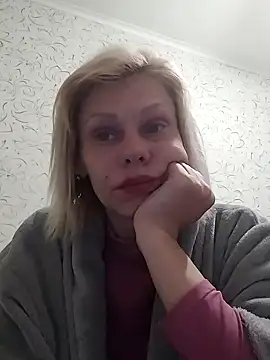 Онлайн чат XXX Julie_Silver