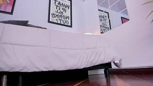 Онлайн чат XXX Caroline_dh