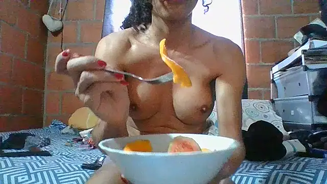 Nadia_Monroe Obrolan Langsung XXX