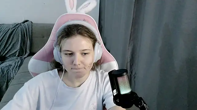 HelenMo0n's Live XXX Chat