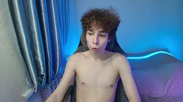 Онлайн чат XXX Adam_Kroy
