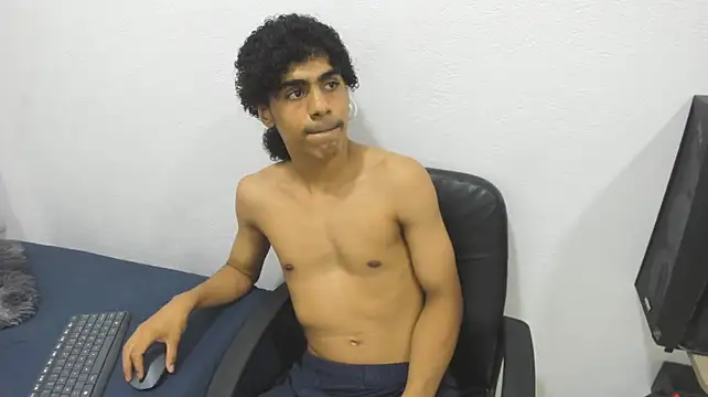 Malcom_Foxx Chat XXX in diretta
