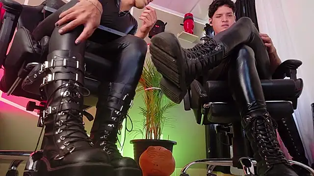 AngeloandEdward – Naživo XXX chat