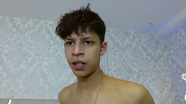 Chat +18 de OLIIVER_TAY ao vivo