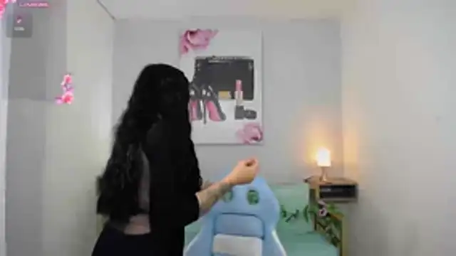 Онлайн чат XXX Adri_gomez_x