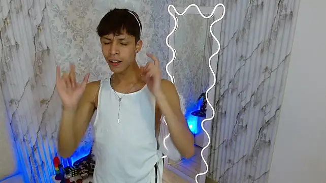 OLIIVER_TAY élő XXX-chatje