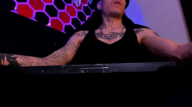 XXX chat uživo modela Black_Sshadow