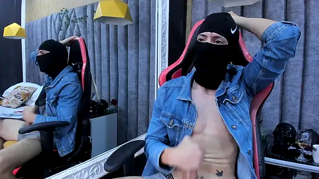 Chat XXX ao vivo de TheGhostforeeonss