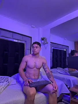 แชท XXX สดของ MR_MUSCLE