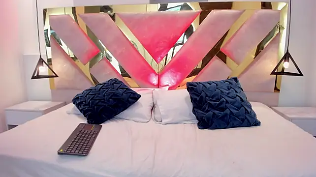 Chat +18 de Sara_flame1 ao vivo