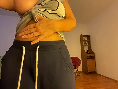 Онлайн чат XXX HoneyMakerr
