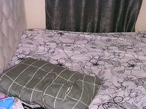 XXX chat uživo modela Bustycece