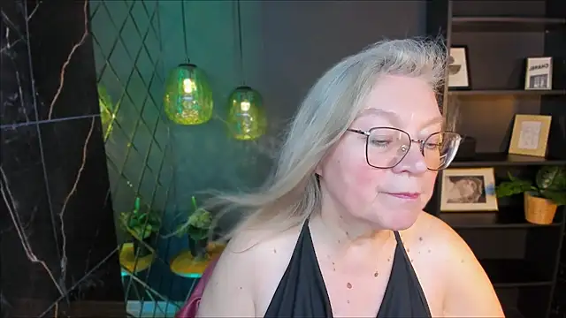 NataliMellow Chat XXX in diretta