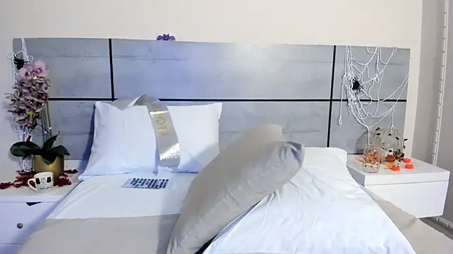 Chat +18 de CortanaAdamss ao vivo