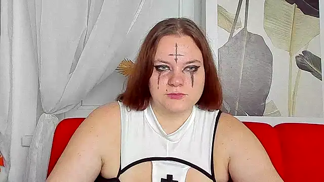 LunaArcher's Live XXX Chat