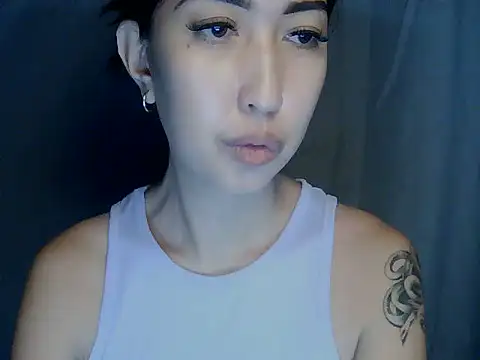 دردشة XXnaughty_08XX الجنسية المباشرة