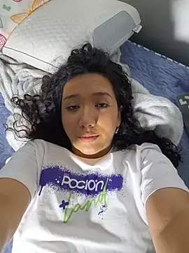 Chat +18 de Violeta1013 ao vivo