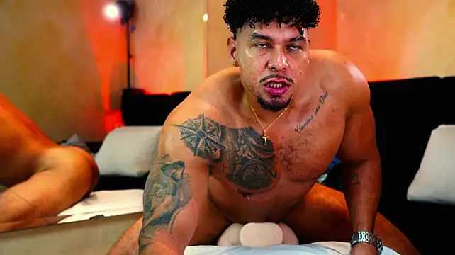 Chat +18 de MassimoWalton2 ao vivo