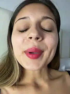 Katherine_Moonsn Live XXX chat