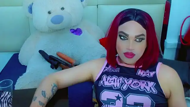 XXX chat uživo modela NharaBigCock