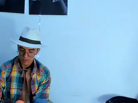 Онлайн чат XXX Dylan_Knox