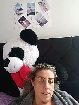 Czat XXX na żywo – maynor_1998