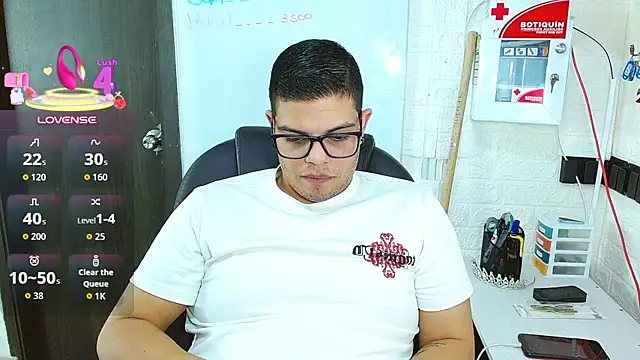 Онлайн чат XXX Realjoel01