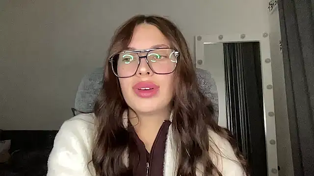 MoonriseGoddess Adlı Modelin Canlı XXX Sohbeti
