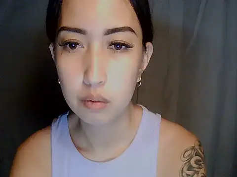 Chatroom XXX en direct de XXnaughty_08XX