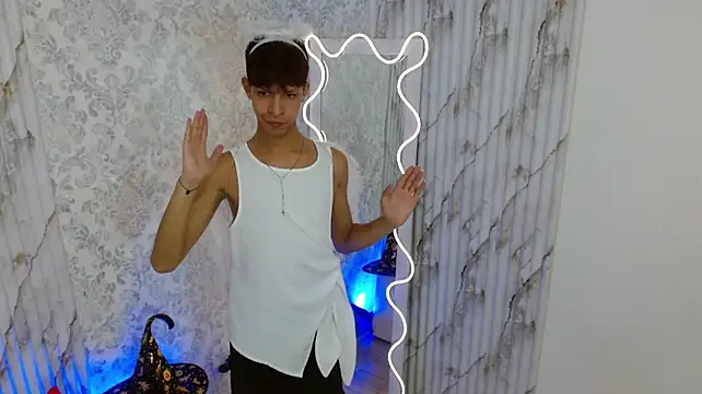 Chat XXX Live OLIIVER_TAY