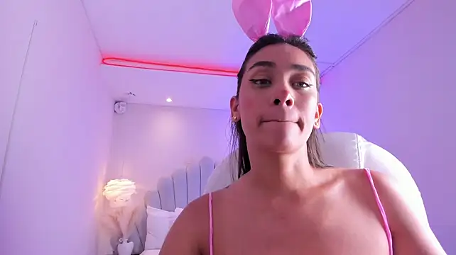 NahimiThompson 라이브 XXX 채팅