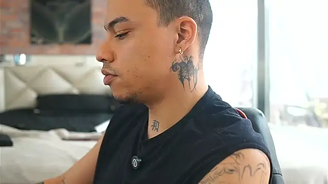 Онлайн чат XXX AlphaMasterXxx