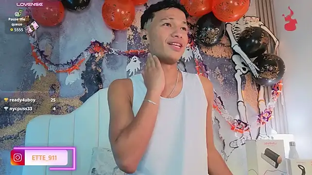 צ'אט XXX בשידור חי של Ette_Star