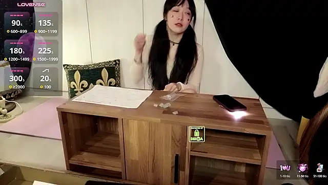 צ'אט XXX בשידור חי של Etherealcat33